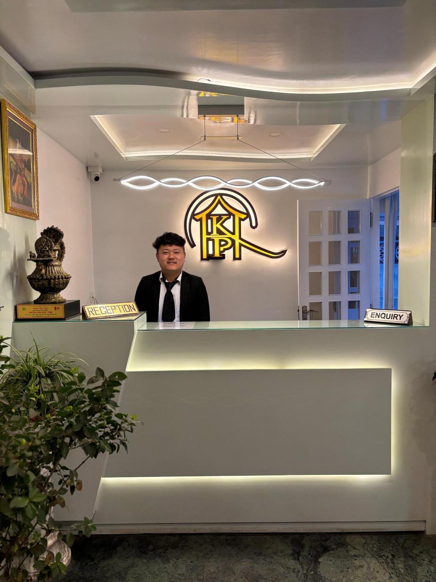 Hotel Kasturi Palace & Restaurant Darjeeling Дарджилинг Экстерьер фото
