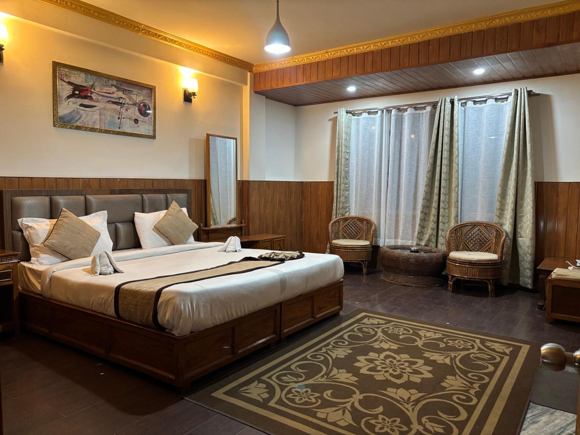 Hotel Kasturi Palace & Restaurant Darjeeling Дарджилинг Экстерьер фото